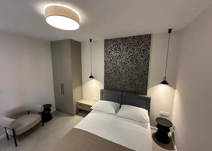 Апартаменты & Iris *