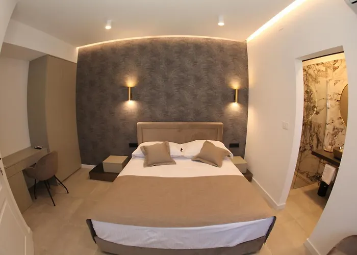 아파트 & Iris 자다르